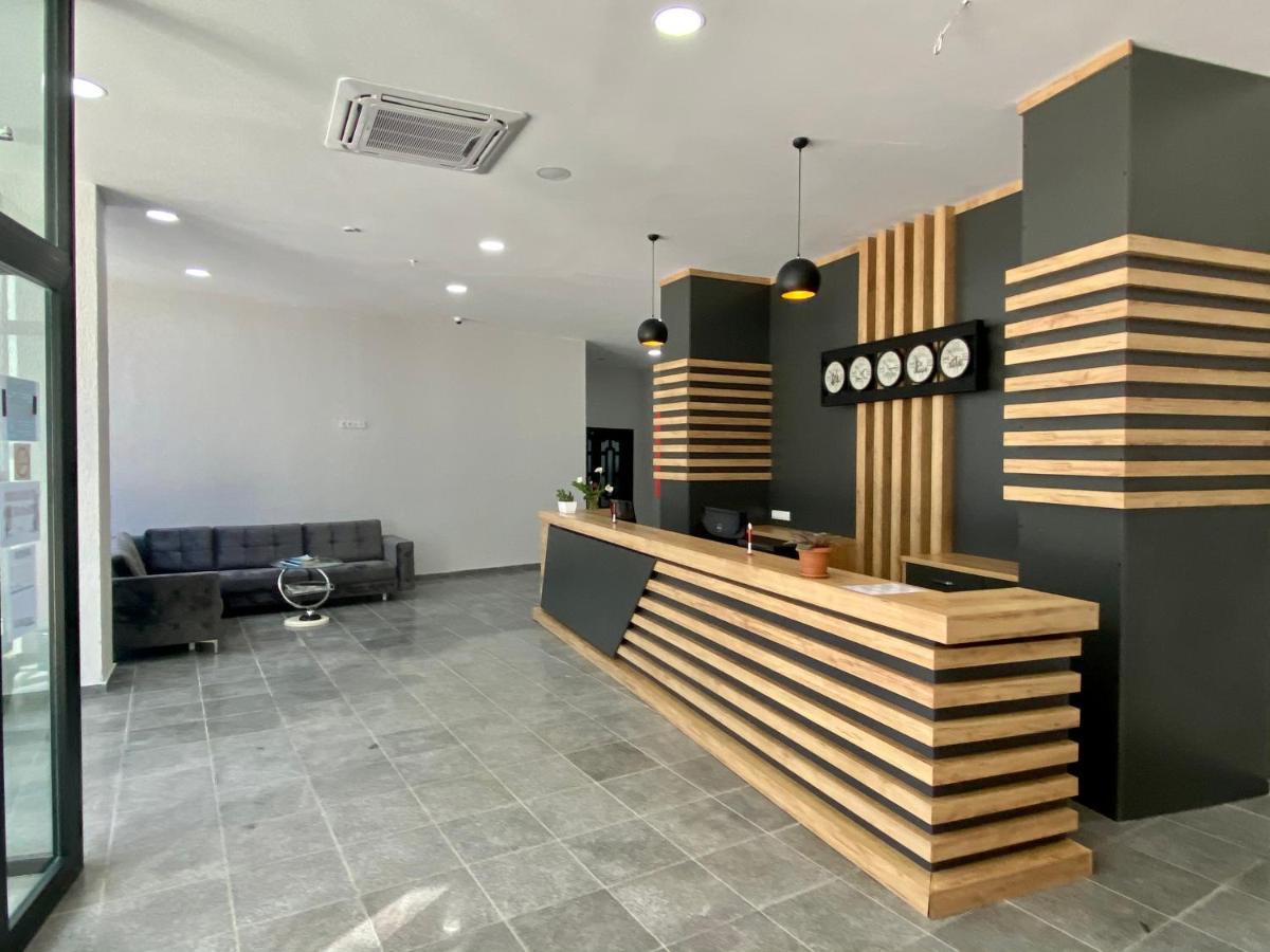 巴统Ramada Skytower公寓 外观 照片